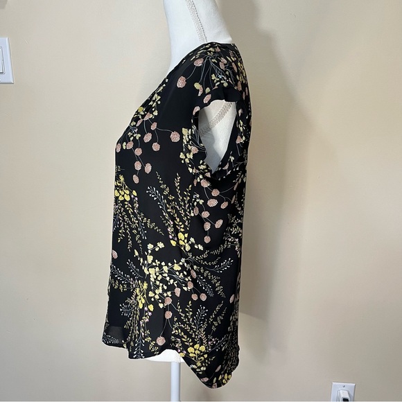 Philosophy Floral V-Neck Short Sleeve Blouse - Picture 6 of 13